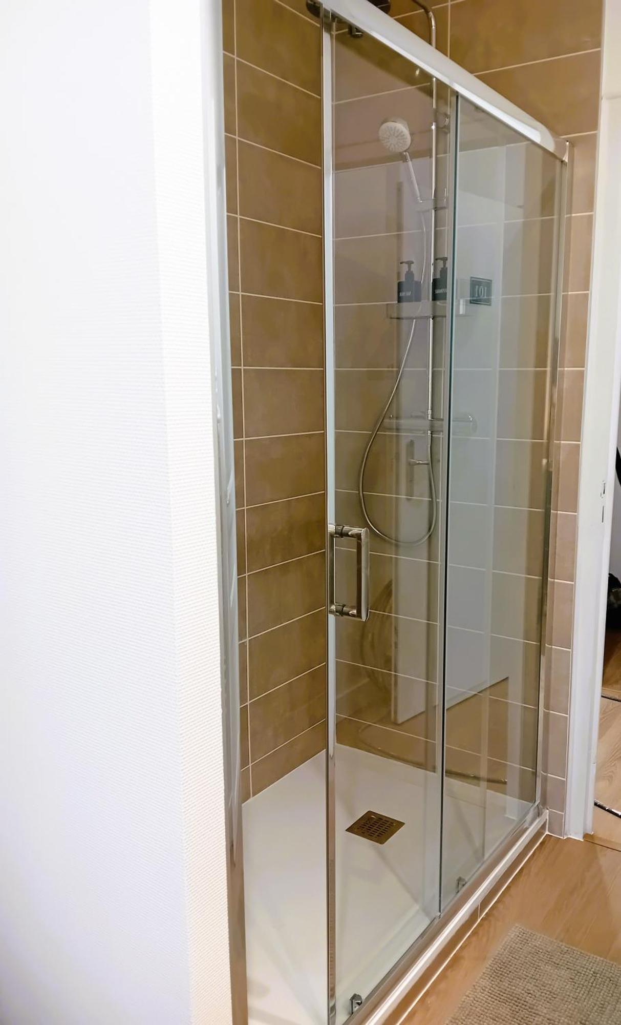 101 - Appart Renove Avec 1 Chambre Spacieuse - Tram Et Clinique Mutualiste A 1 Min Grenoble Chambre photo